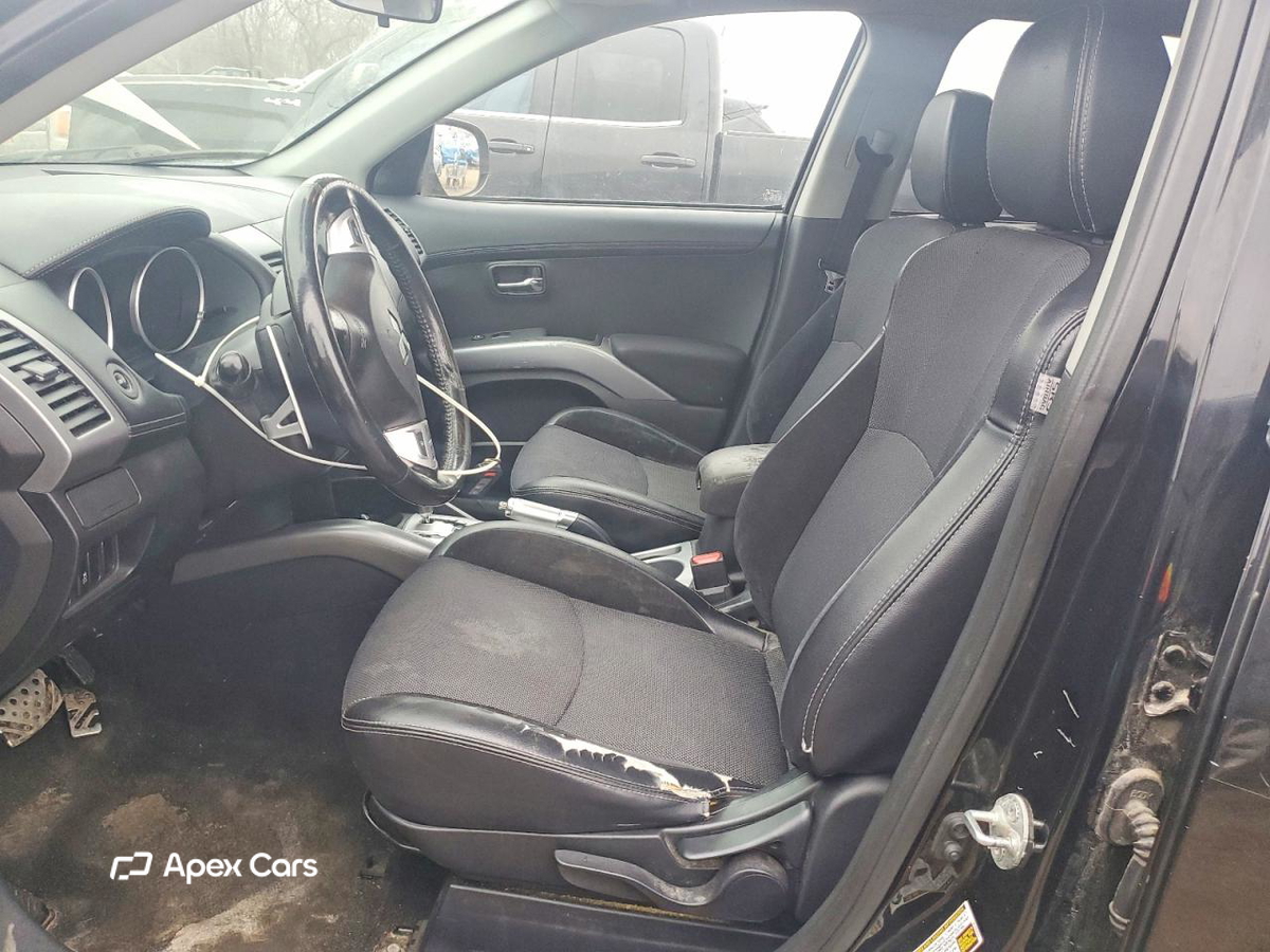 Mitsubishi Outlander 2011