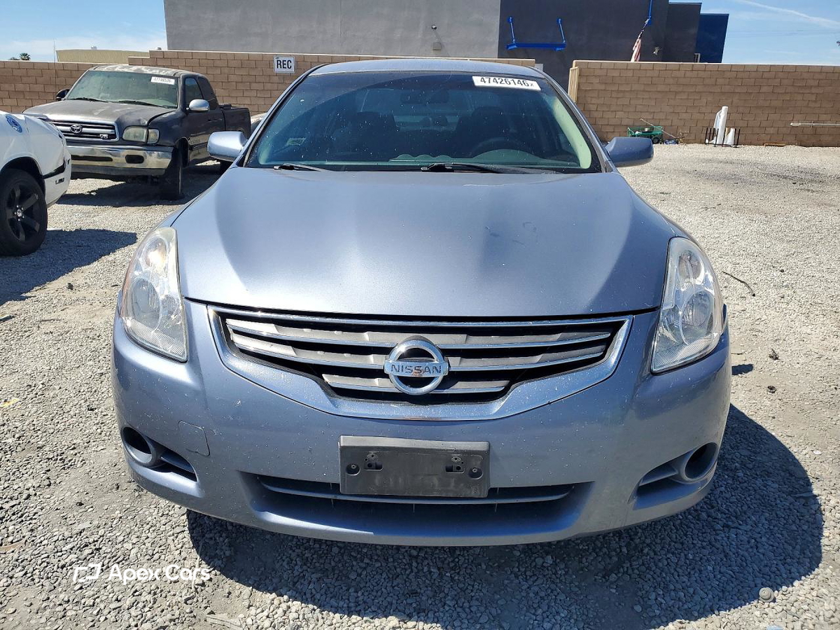 Nissan Altima 2012