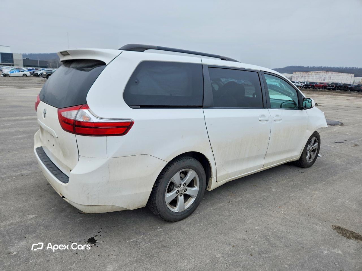 Toyota Sienna 2015