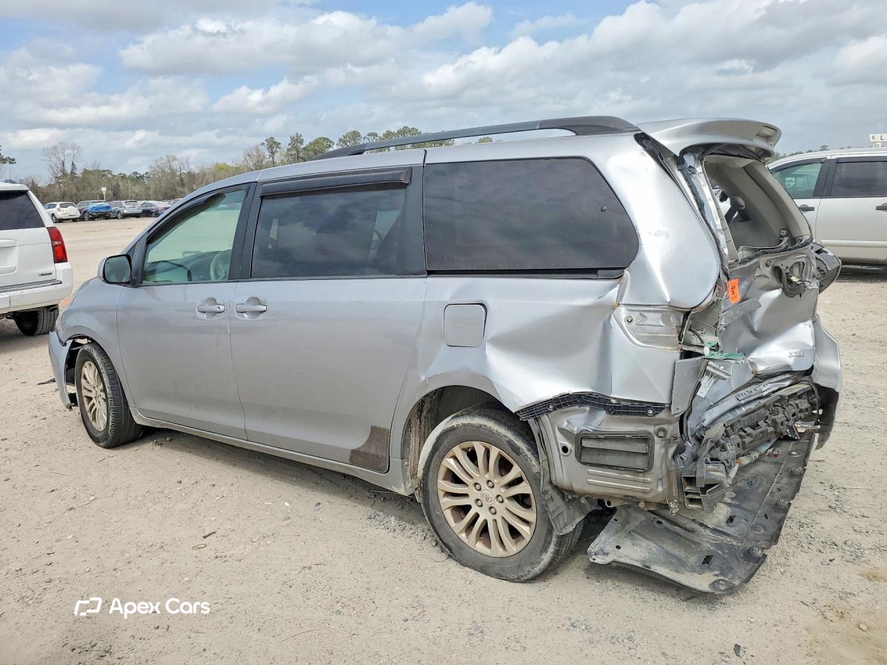 Toyota Sienna 2011