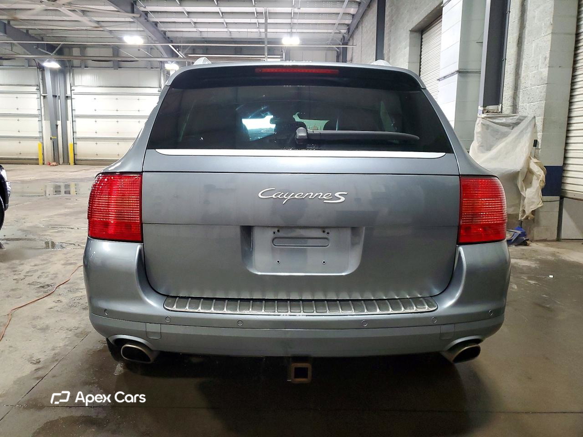 Porsche Cayenne 2005