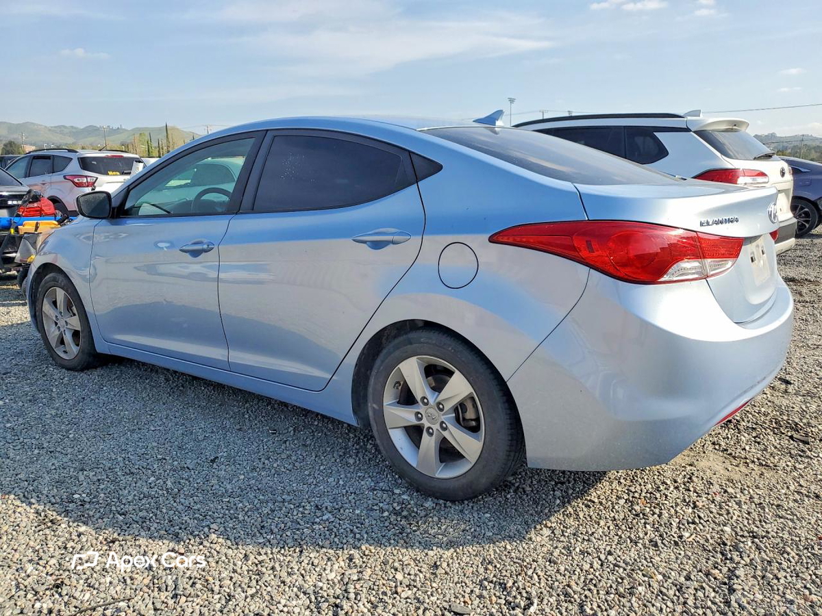 Hyundai Elantra 2012