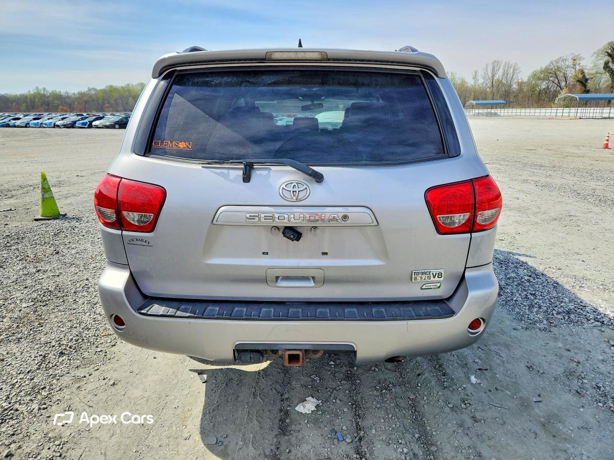 Toyota Sequoia 2013