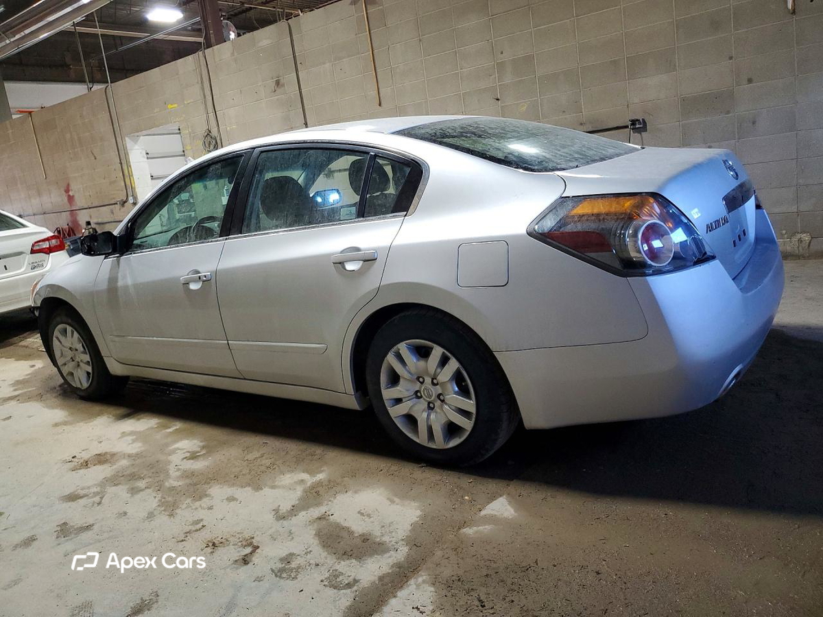 Nissan Altima 2012