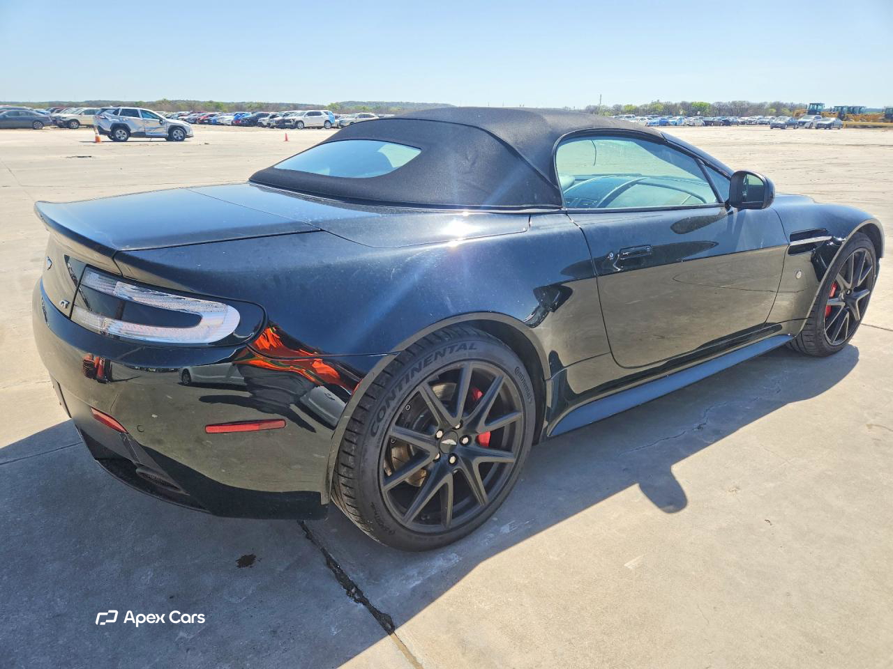 Aston Martin Vantage 2015
