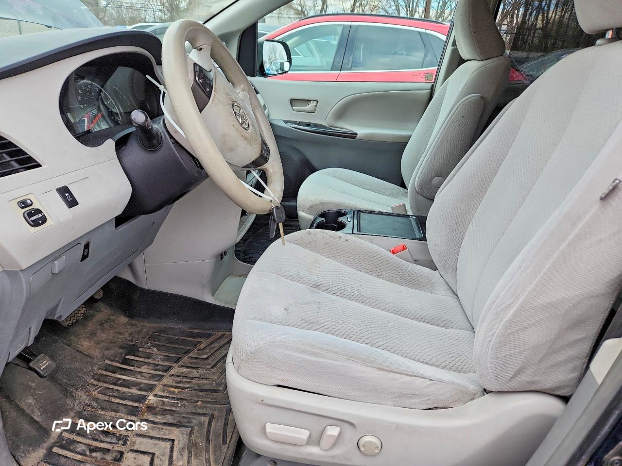 Toyota Sienna 2012