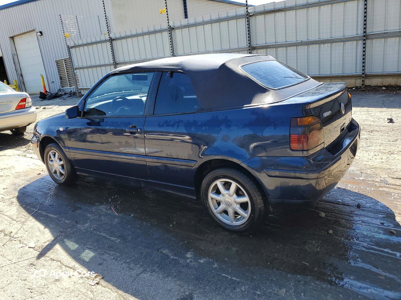 Volkswagen  2000