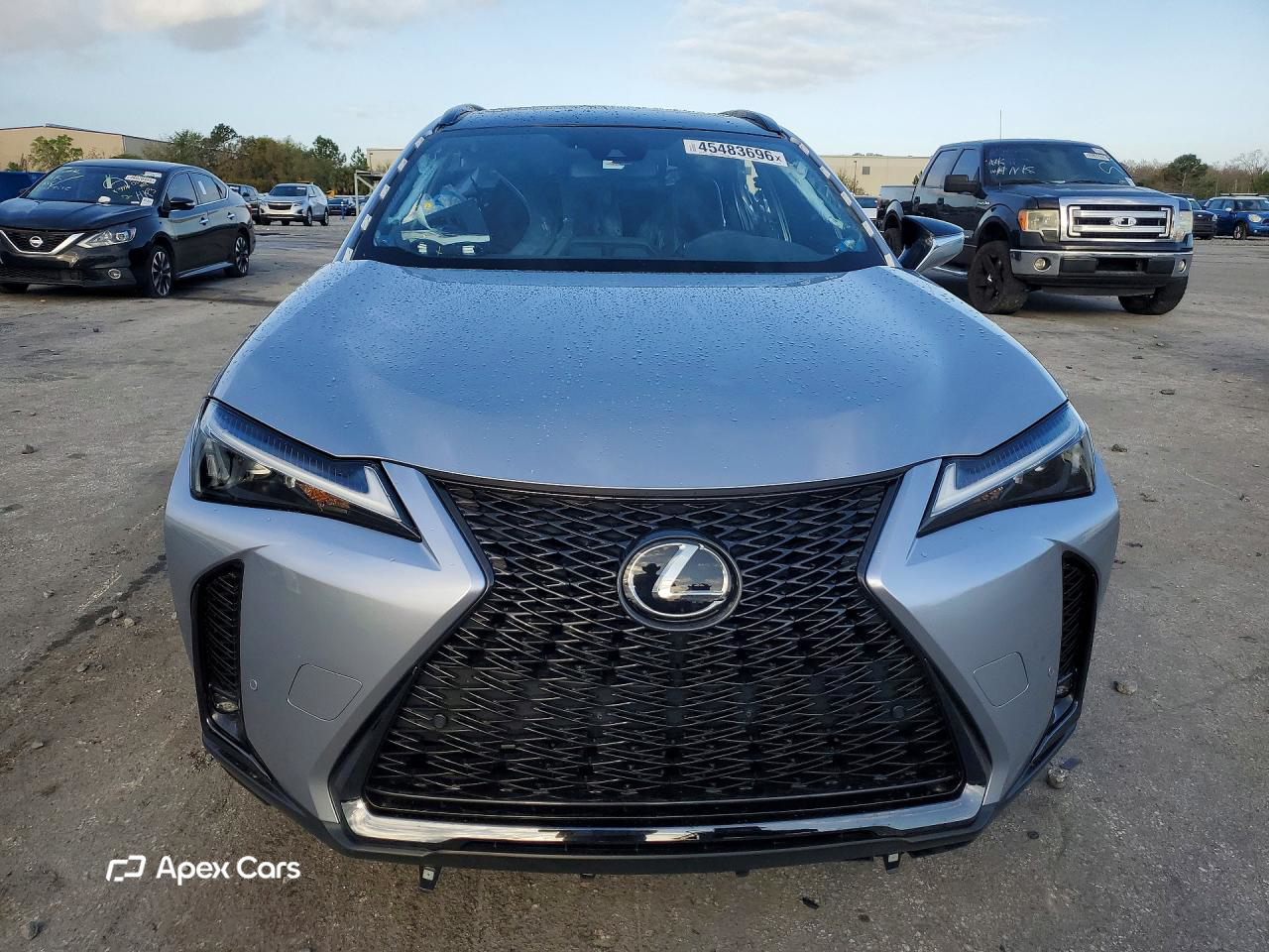 Lexus UX 2024
