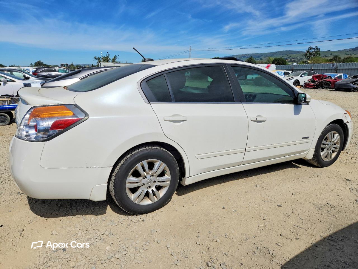 Nissan Altima 2011