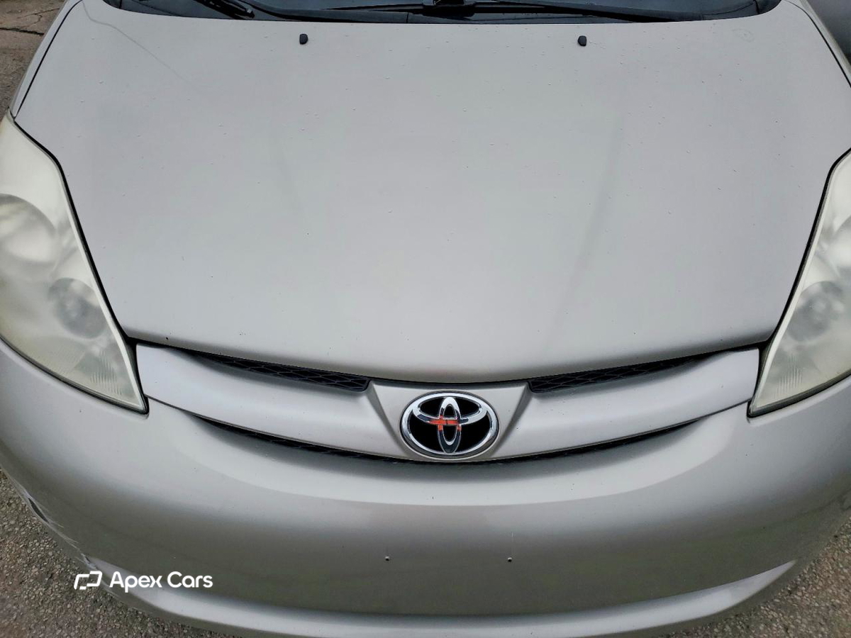 Toyota Sienna 2010