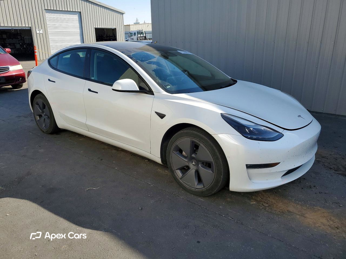 Tesla Model 3 2022