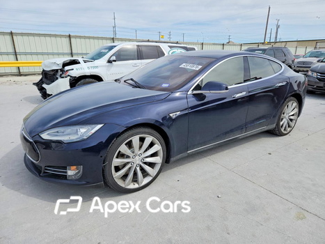 Tesla Model S 2015 - Image 1 of 11