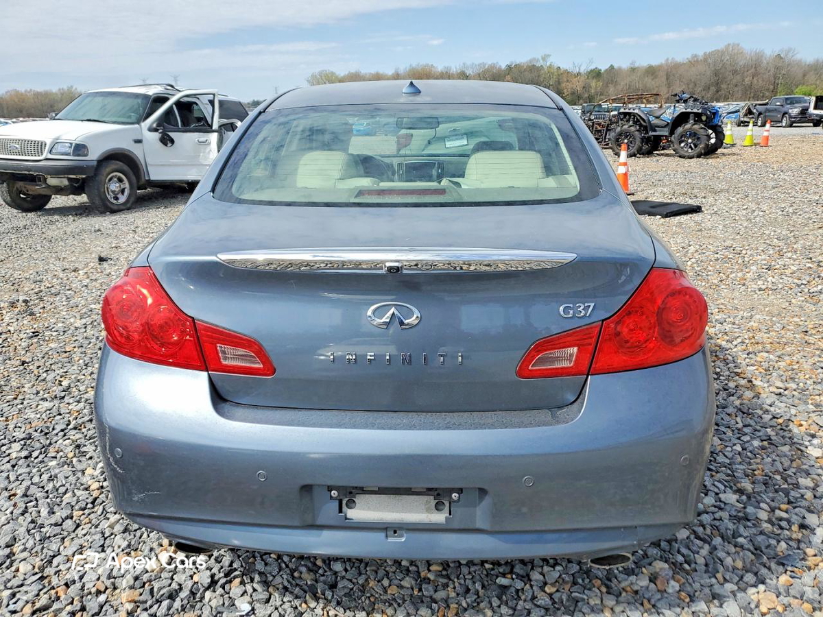 Infiniti G 2010