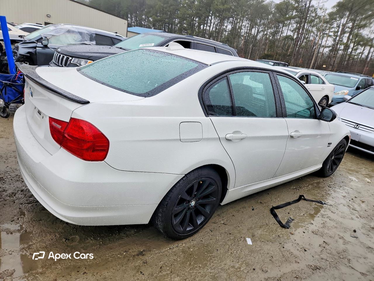 BMW Series 3 2011