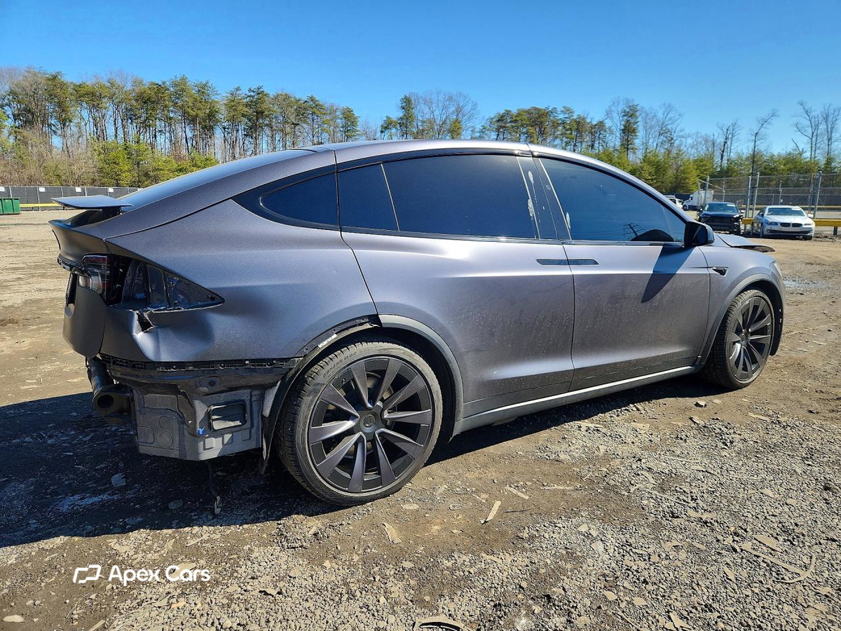 Tesla Model X 2022
