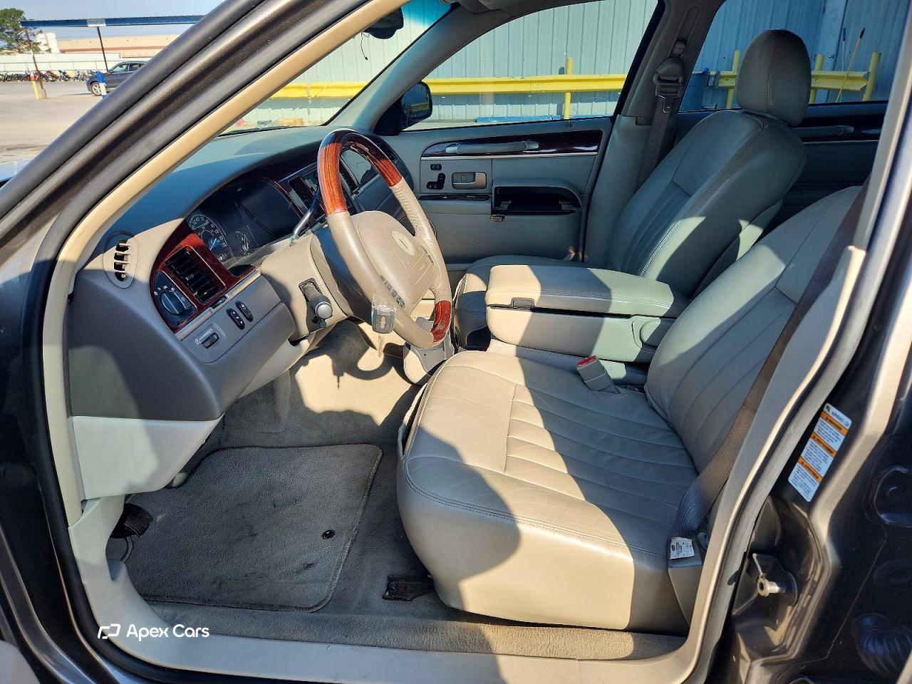 Lincoln Town Car 2003