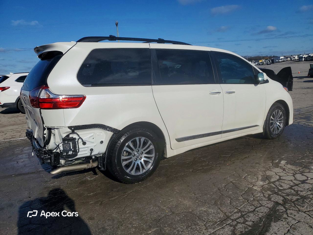 Toyota Sienna 2018