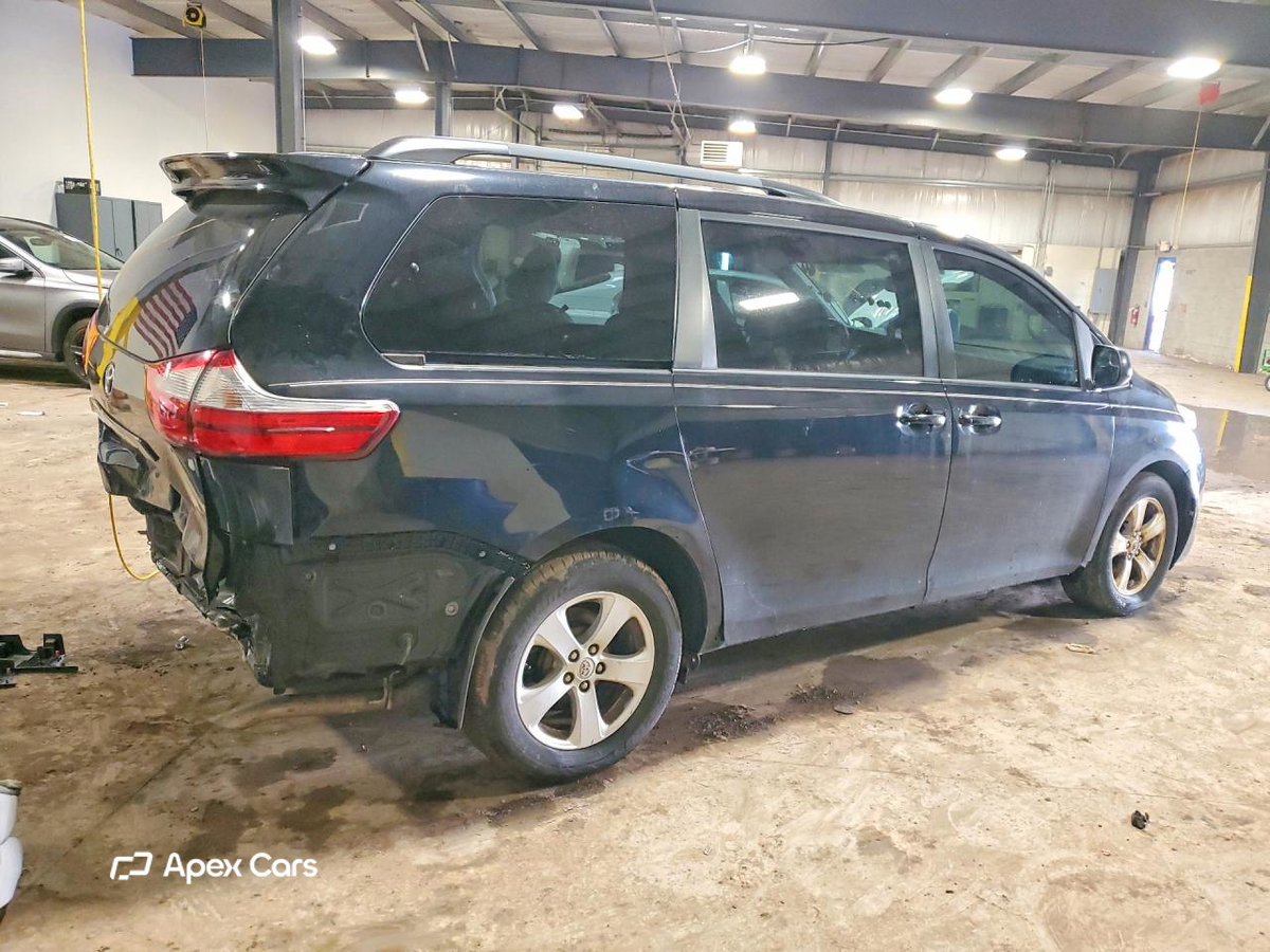 Toyota Sienna 2017