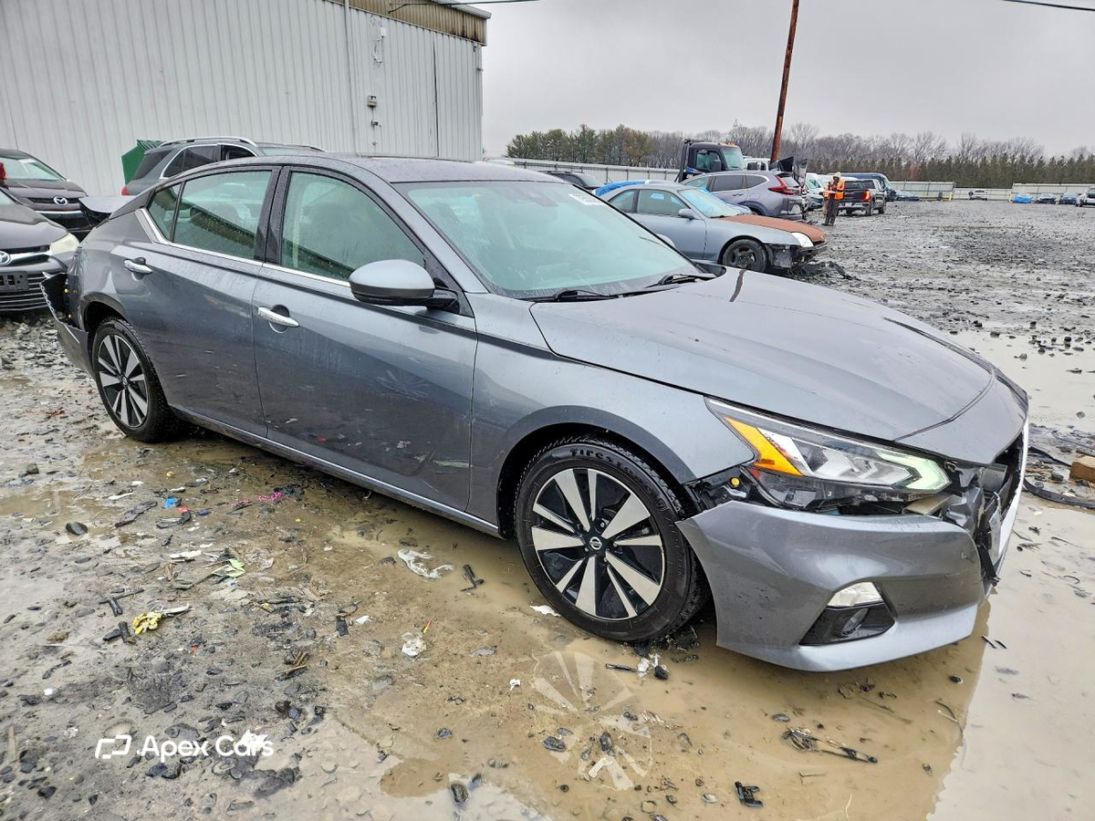 Nissan Altima 2019