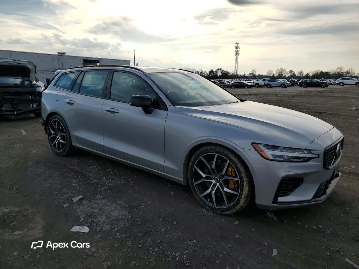 Volvo V60 2024