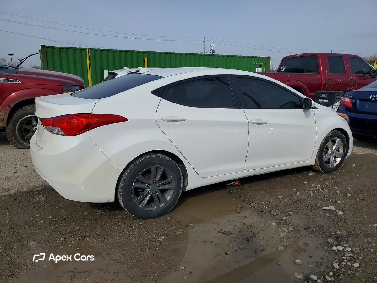 Hyundai Elantra 2013
