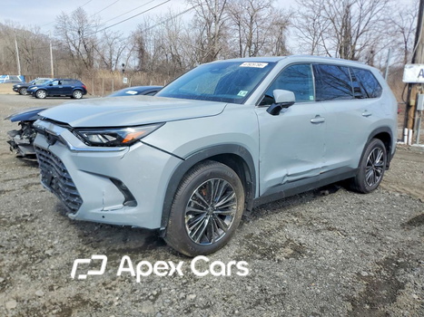 Toyota Highlander 2025 - Image 1 of 13