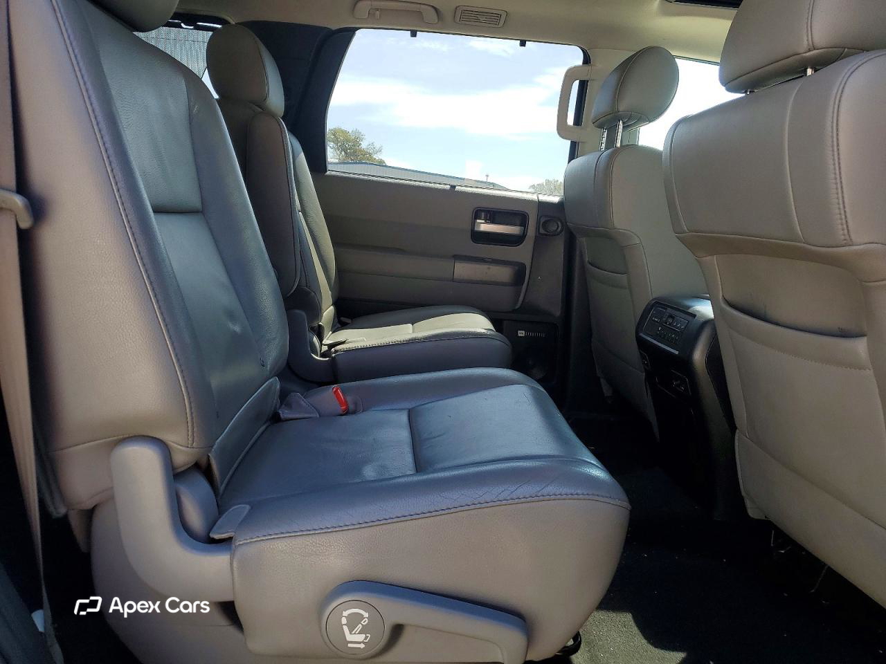 Toyota Sequoia 2012