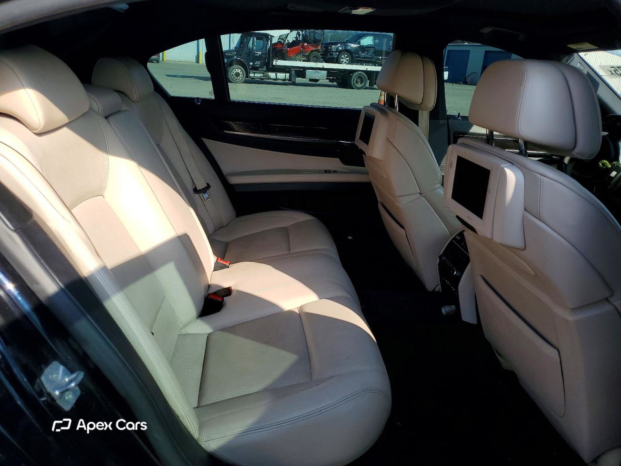 BMW Series 7 2011