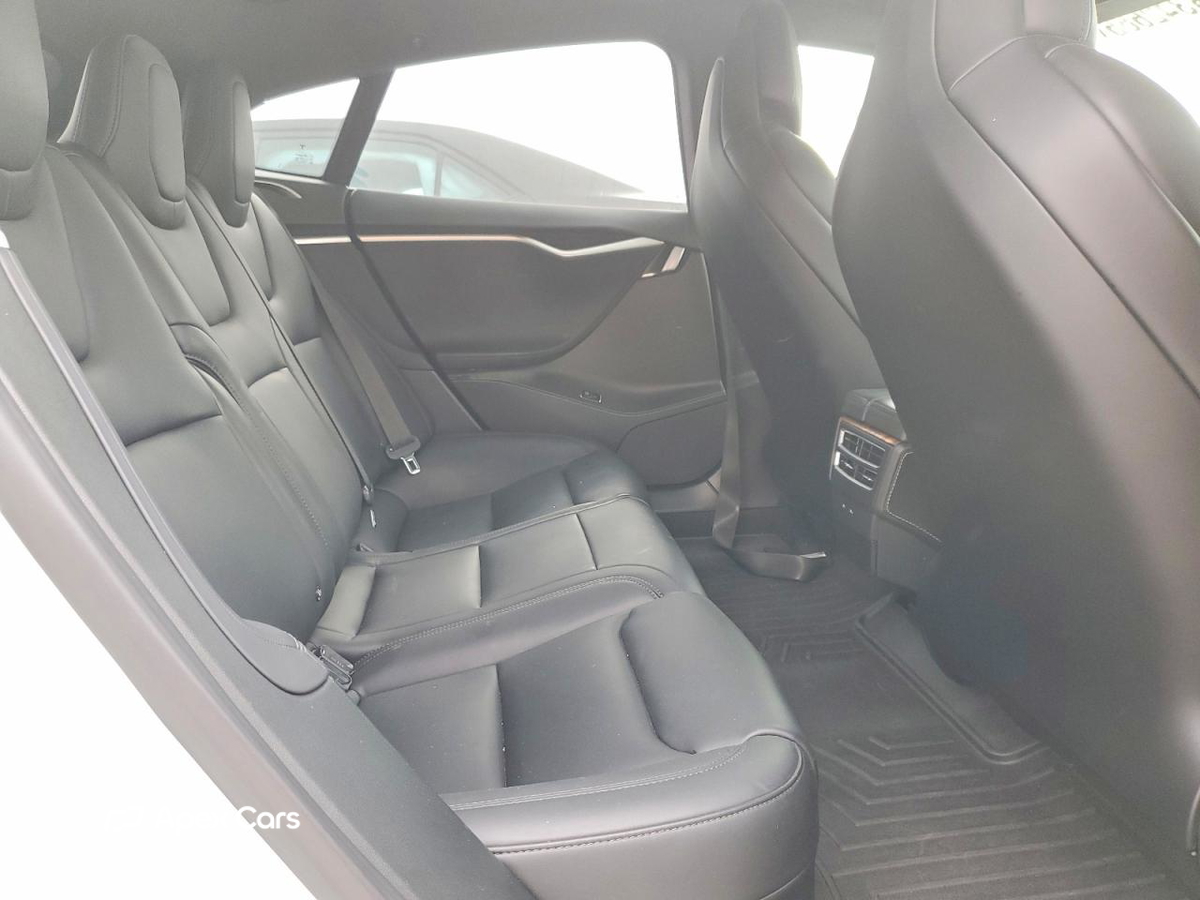 Tesla Model S 2018