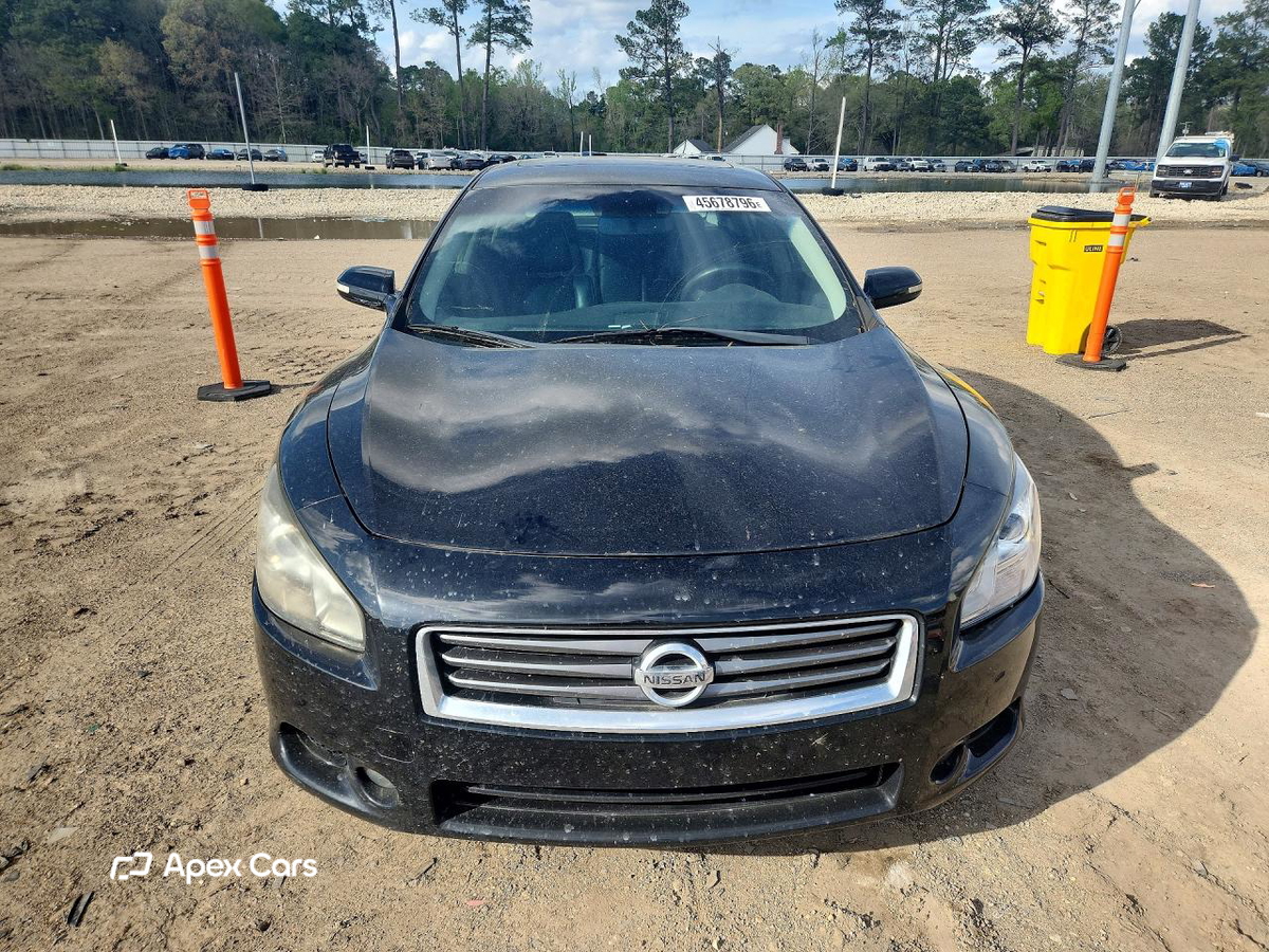Nissan Maxima 2014
