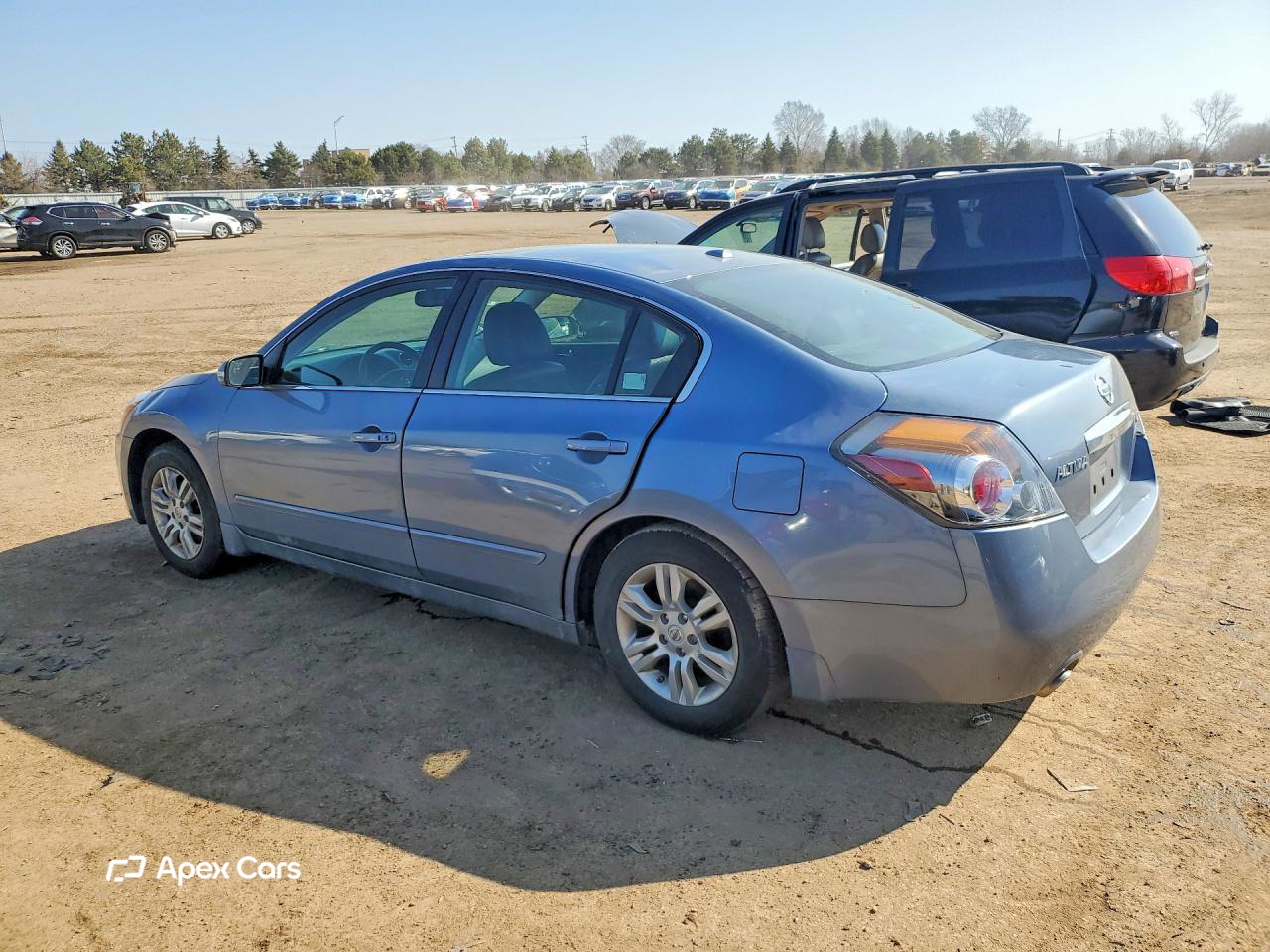 Nissan Altima 2011