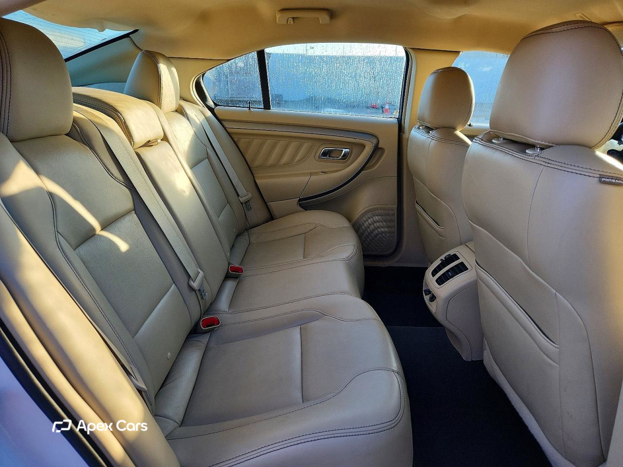 Ford Taurus 2014
