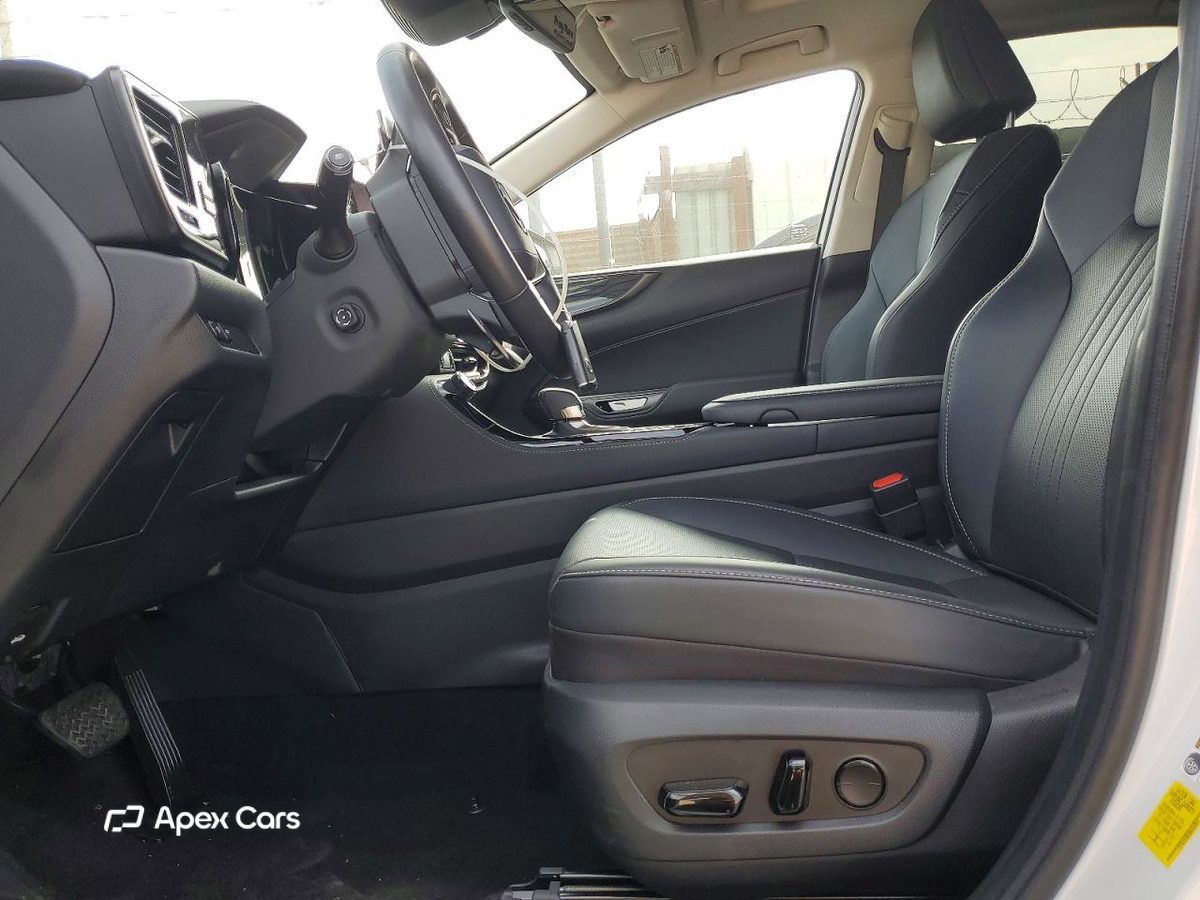Lexus NX 2025