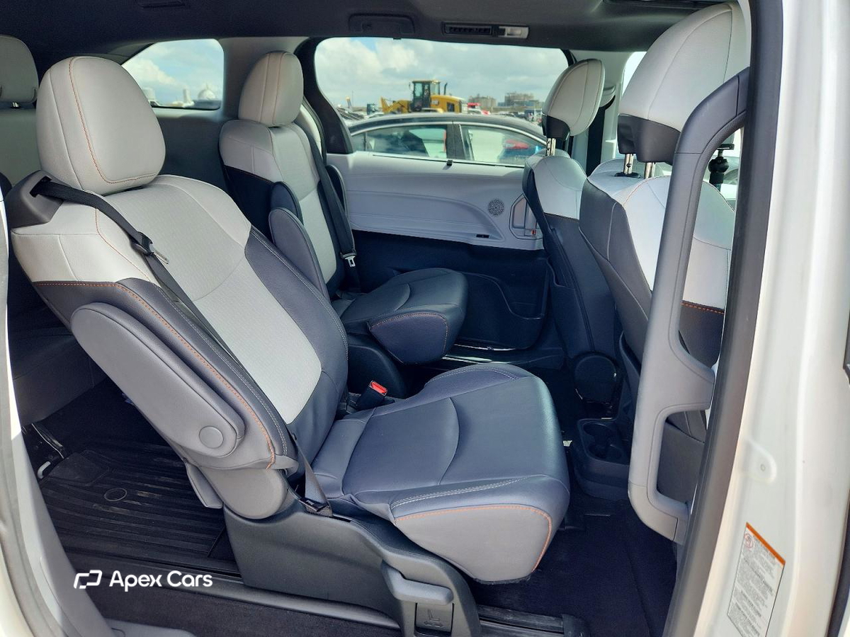 Toyota Sienna 2024