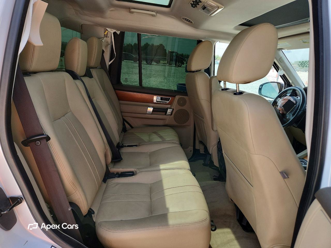 Land Rover LR4 2016