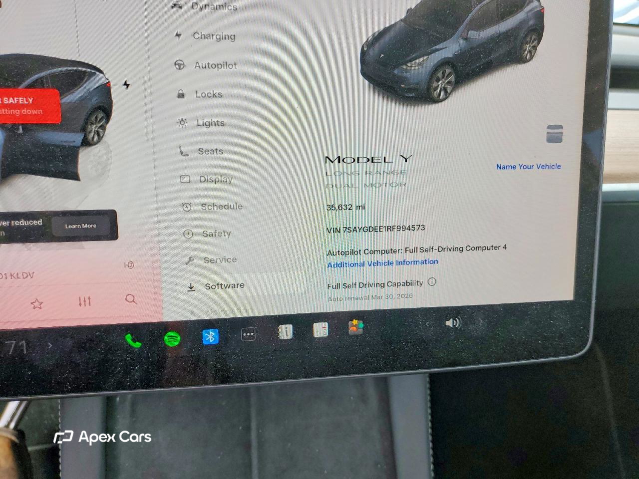 Tesla Model Y 2024