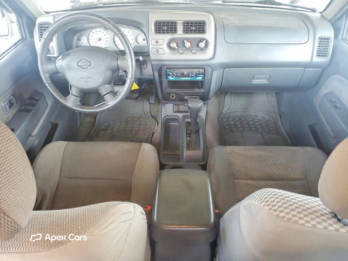 Nissan Navara (Frontier) 2001