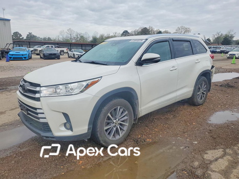 Toyota Highlander 2018 - Image 1 of 13