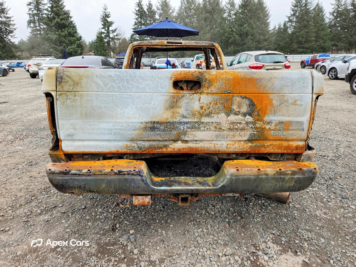 Dodge RAM 2000
