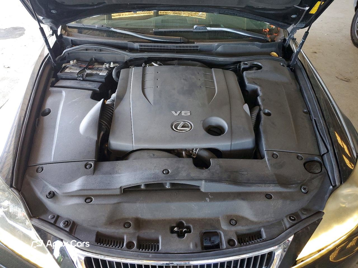 Lexus IS 2011