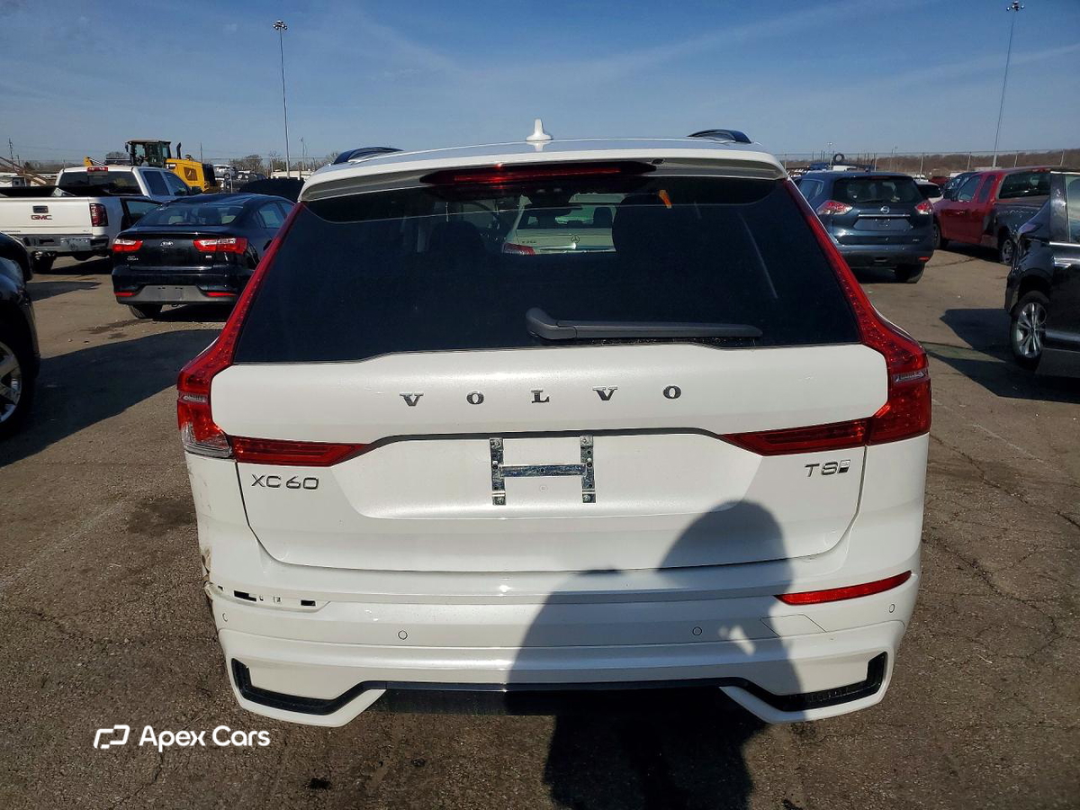 Volvo XC60 2025