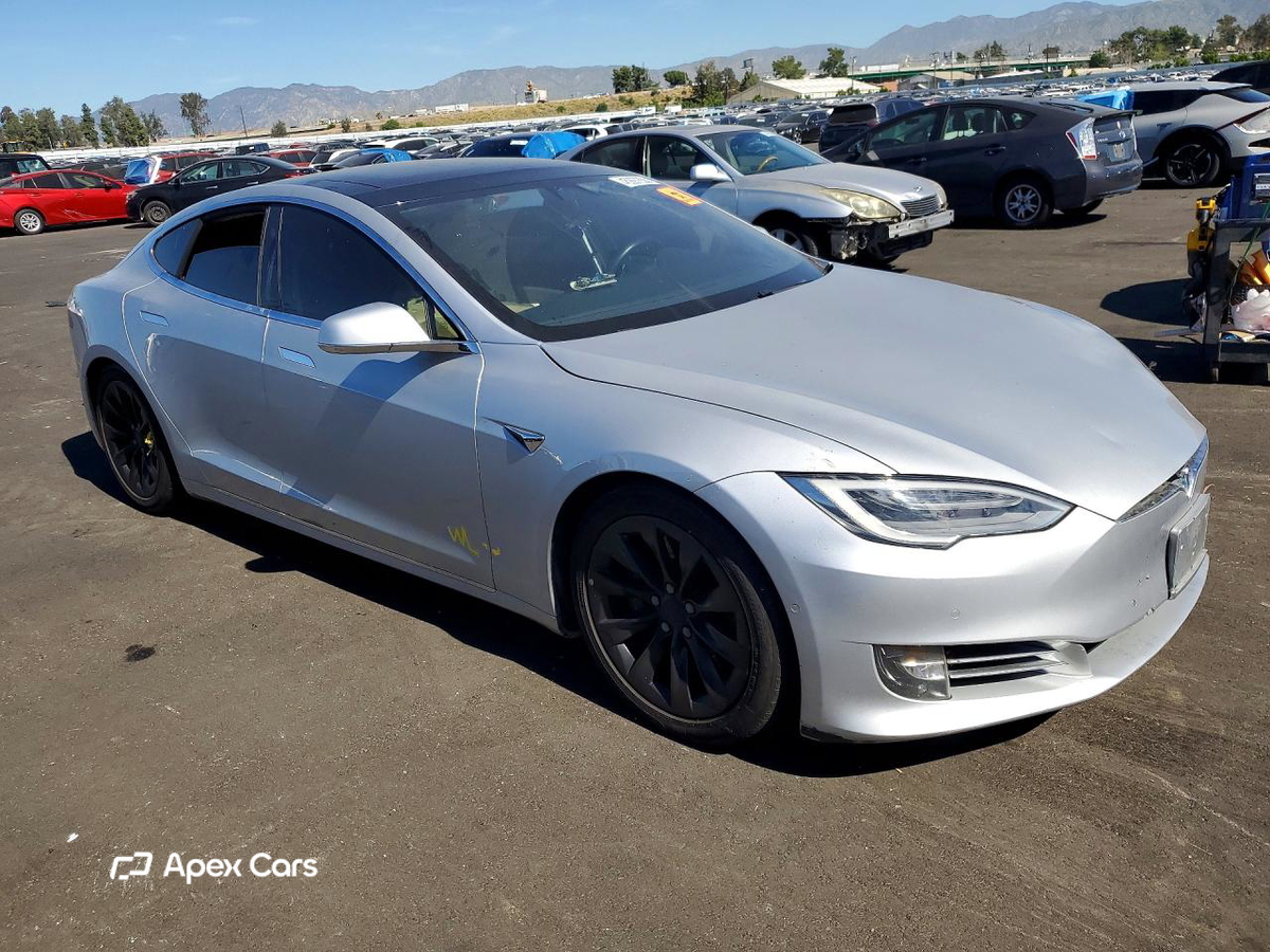 Tesla Model S 2018