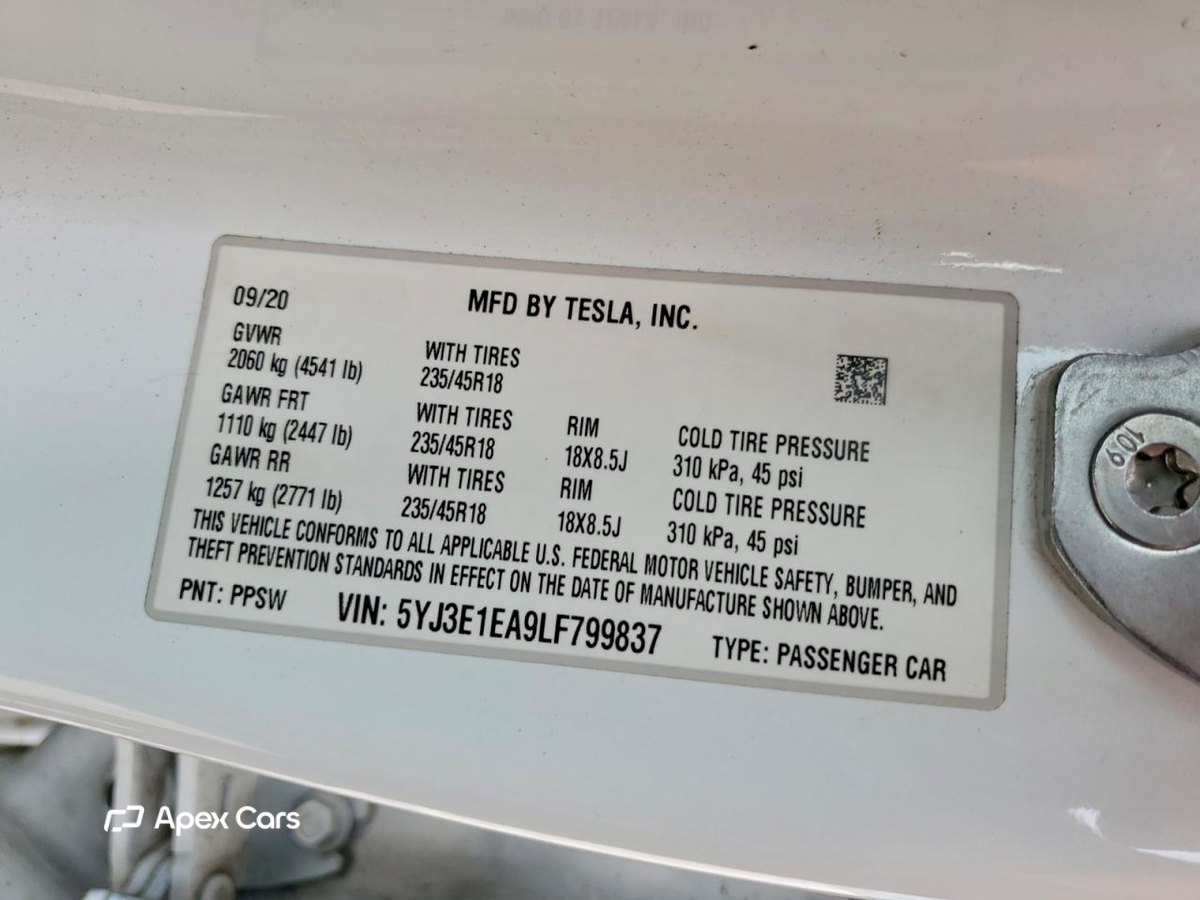 Tesla Model 3 2020