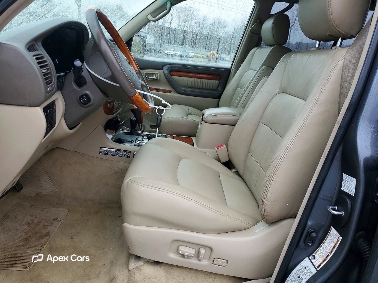 Lexus LX 2005