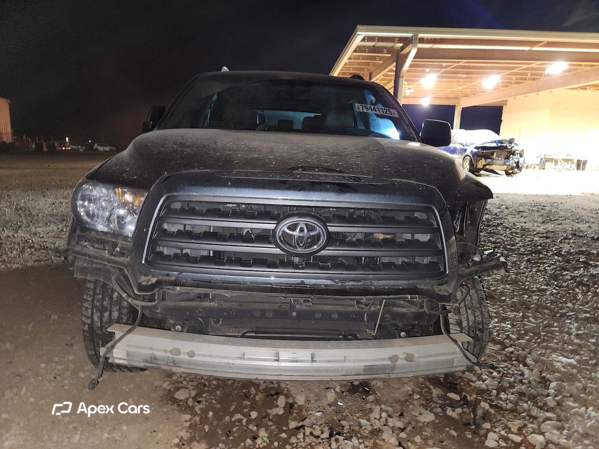 Toyota Sequoia 2016