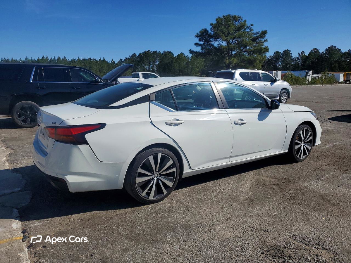 Nissan Altima 2020