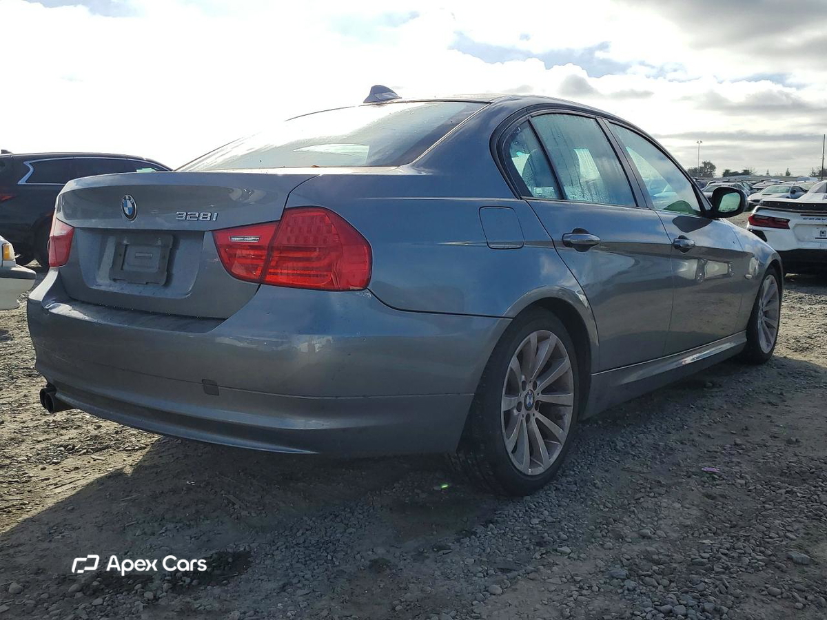 BMW Series 3 2011