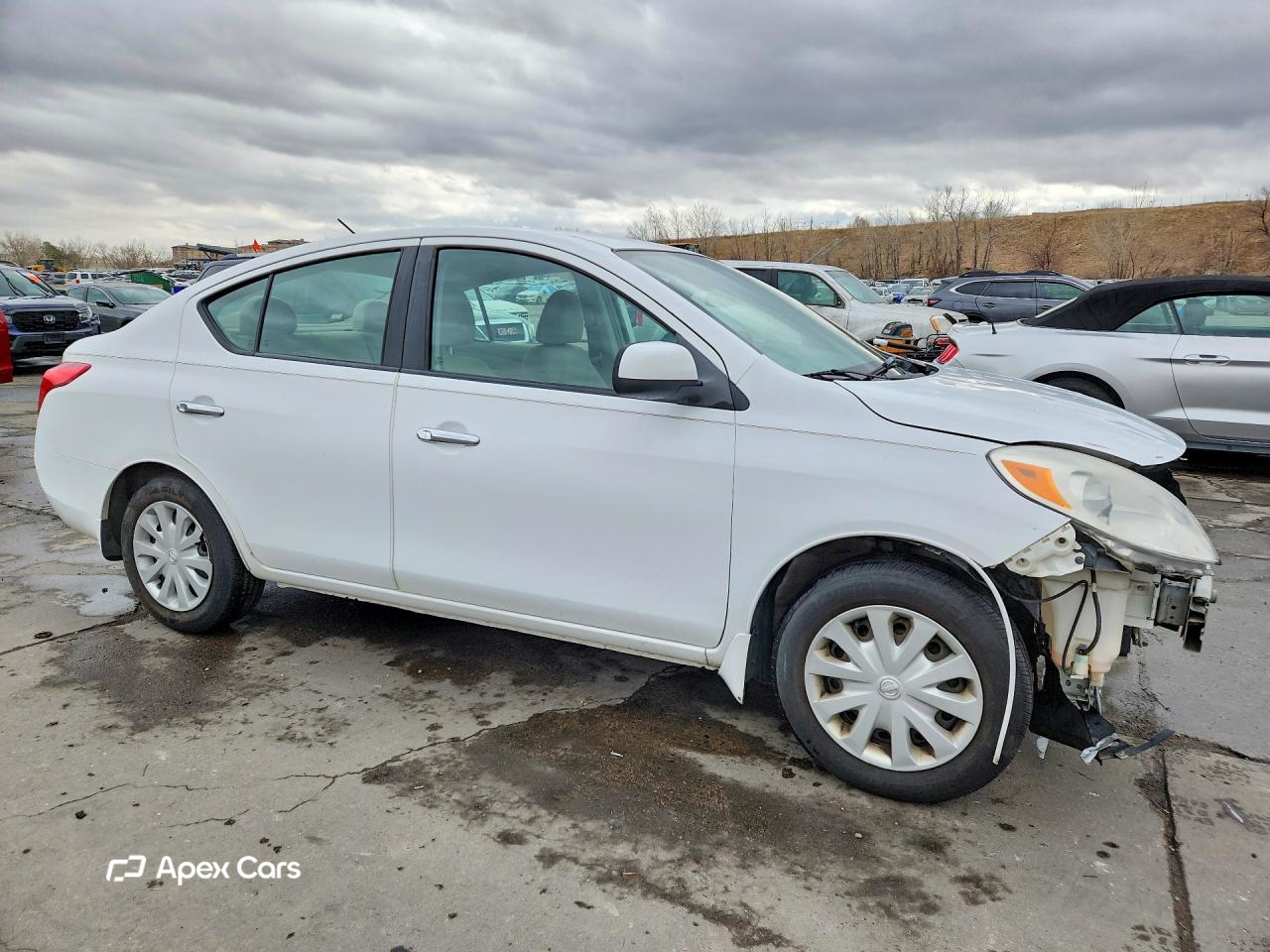 Nissan Versa 2012