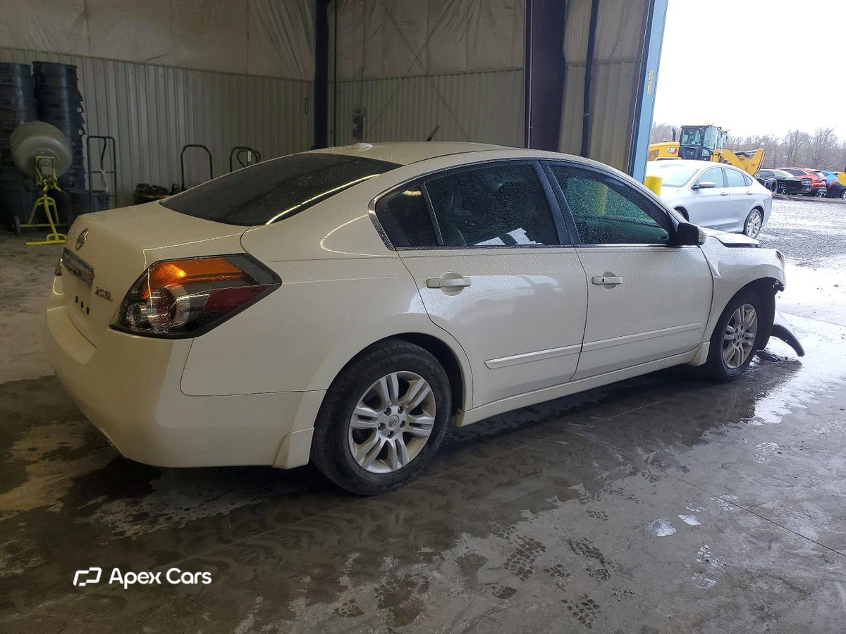 Nissan Altima 2012