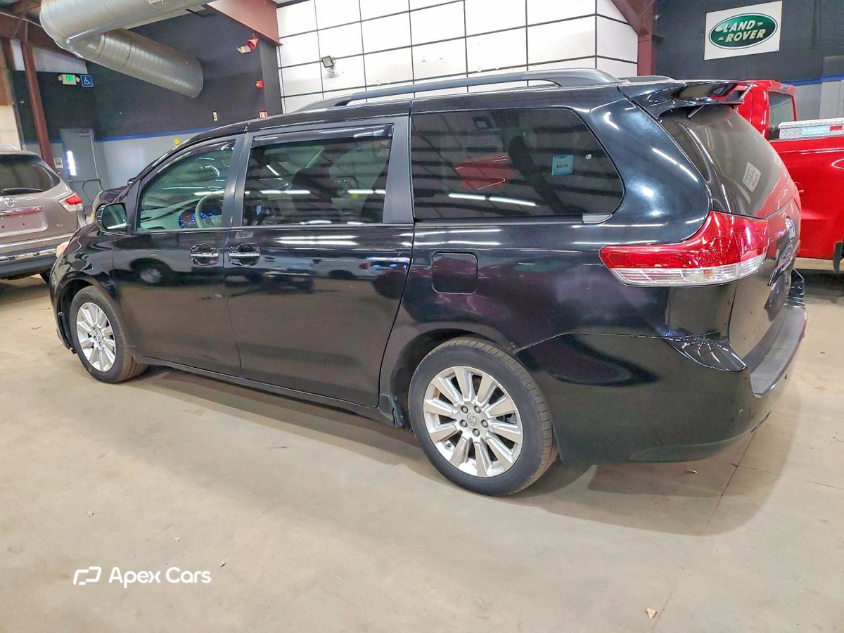 Toyota Sienna 2013